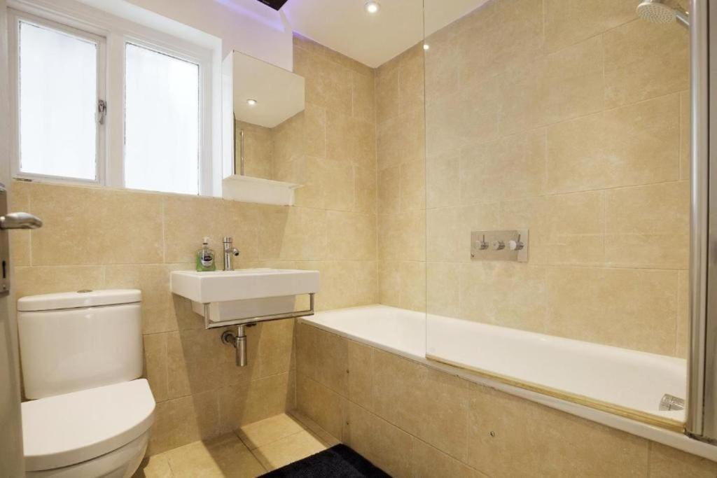 Lovely Kensington Flat London Exterior foto