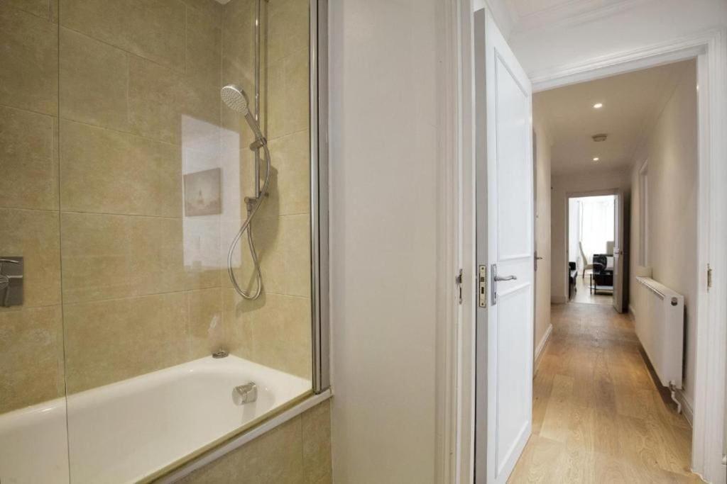 Lovely Kensington Flat London Exterior foto